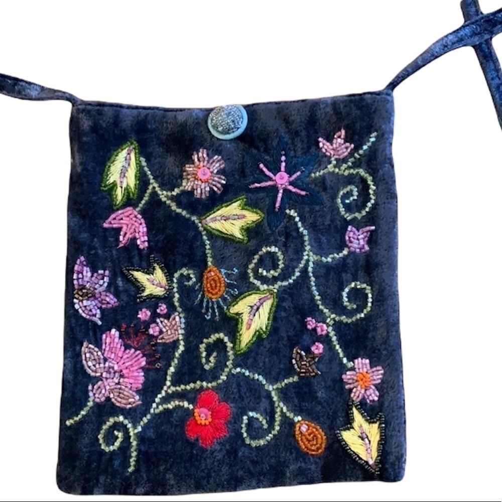 euc Christian Livingston navy velvet beaded purse